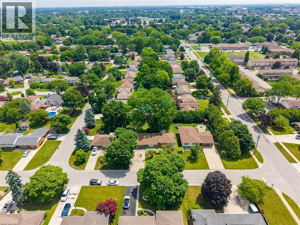 8 Parry Drive, Chatham, ON - Outdoor With View