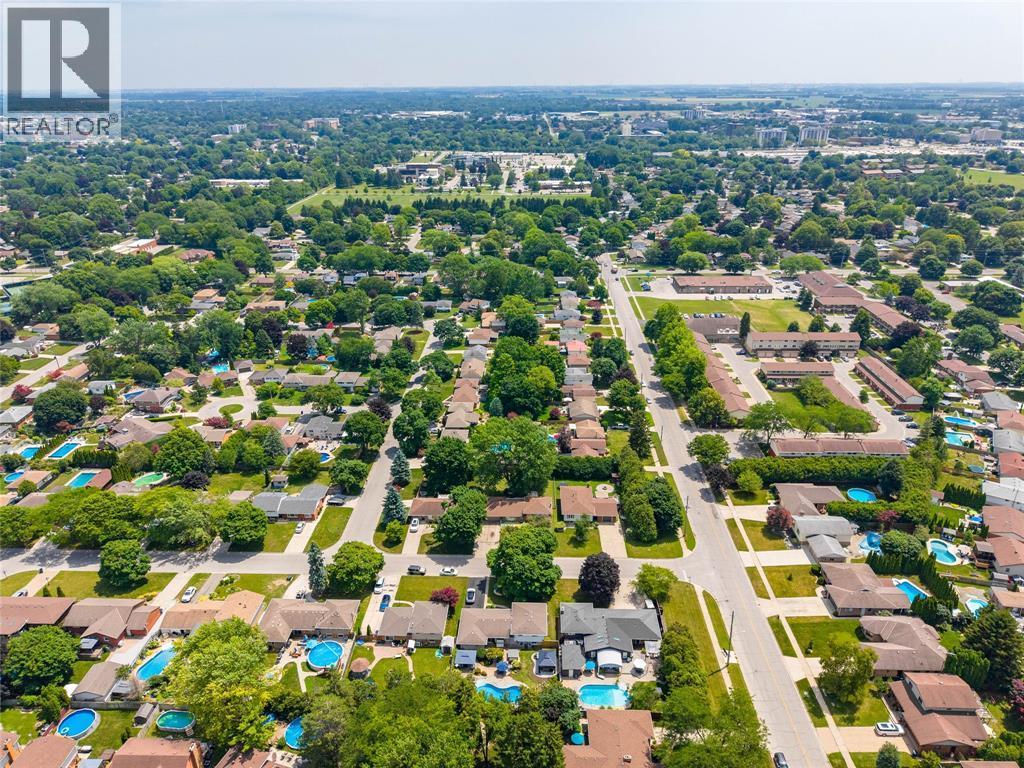 8 Parry Drive, Chatham, ON - Outdoor With View