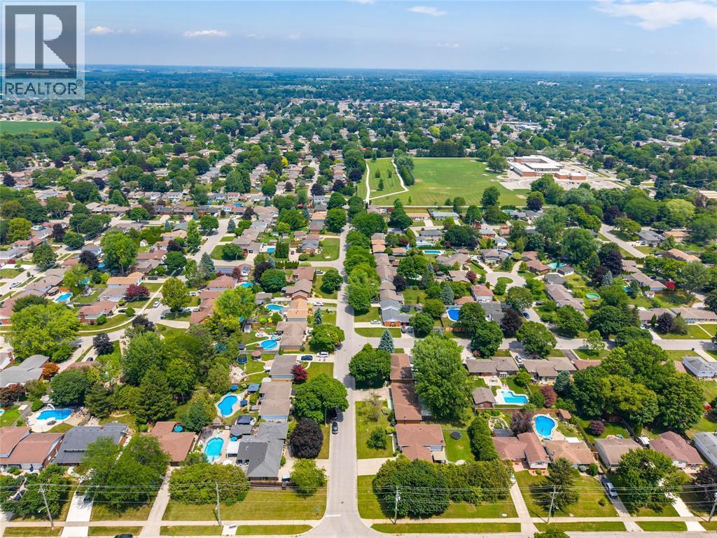 8 Parry Drive, Chatham, ON - Outdoor With View