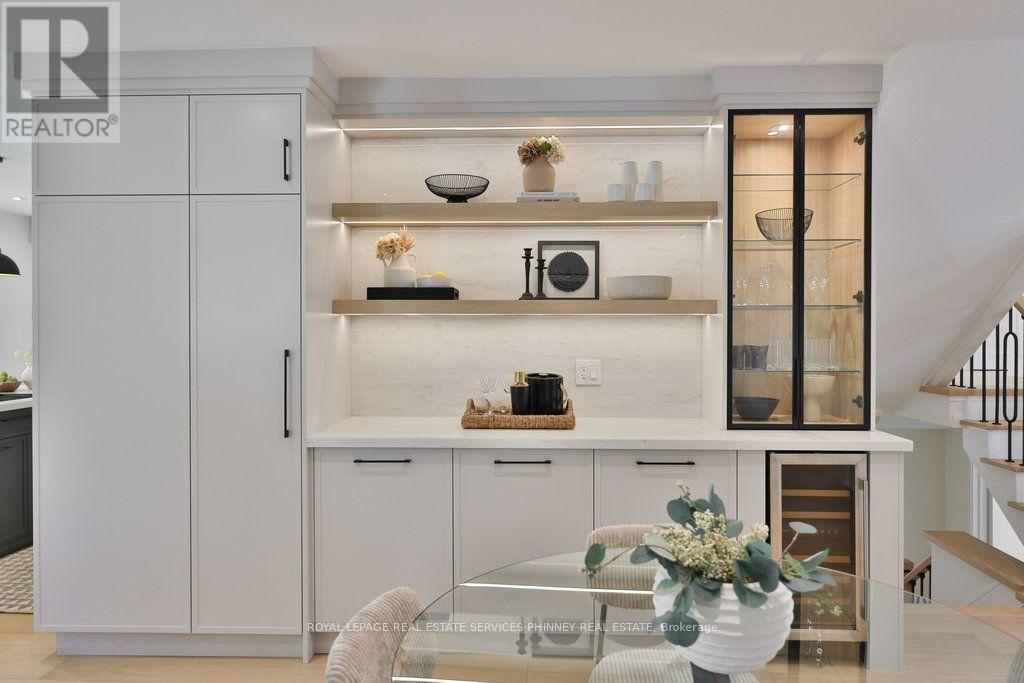 1340 Contour Drive, Mississauga, ON - Indoor