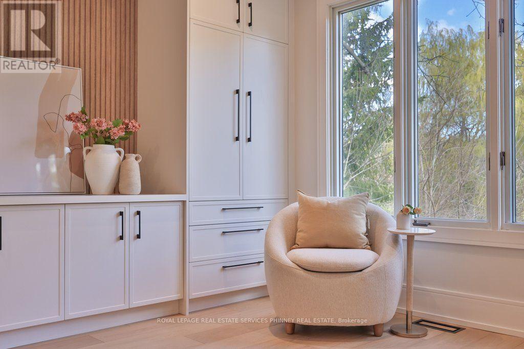1340 Contour Drive, Mississauga, ON - Indoor Photo Showing Other Room