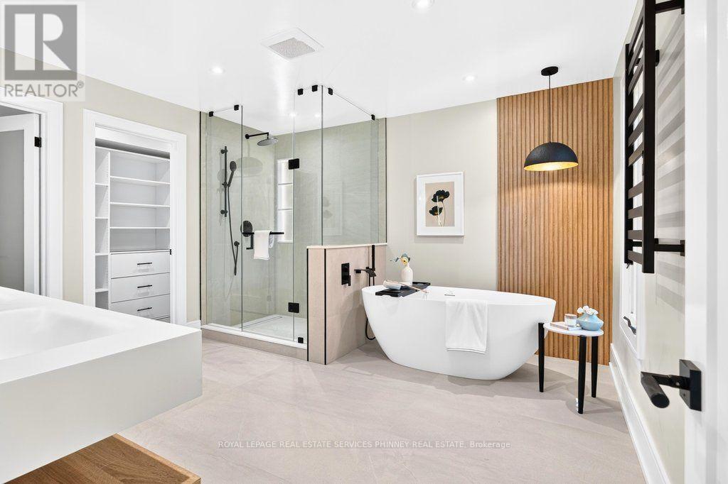 1340 Contour Drive, Mississauga, ON - Indoor