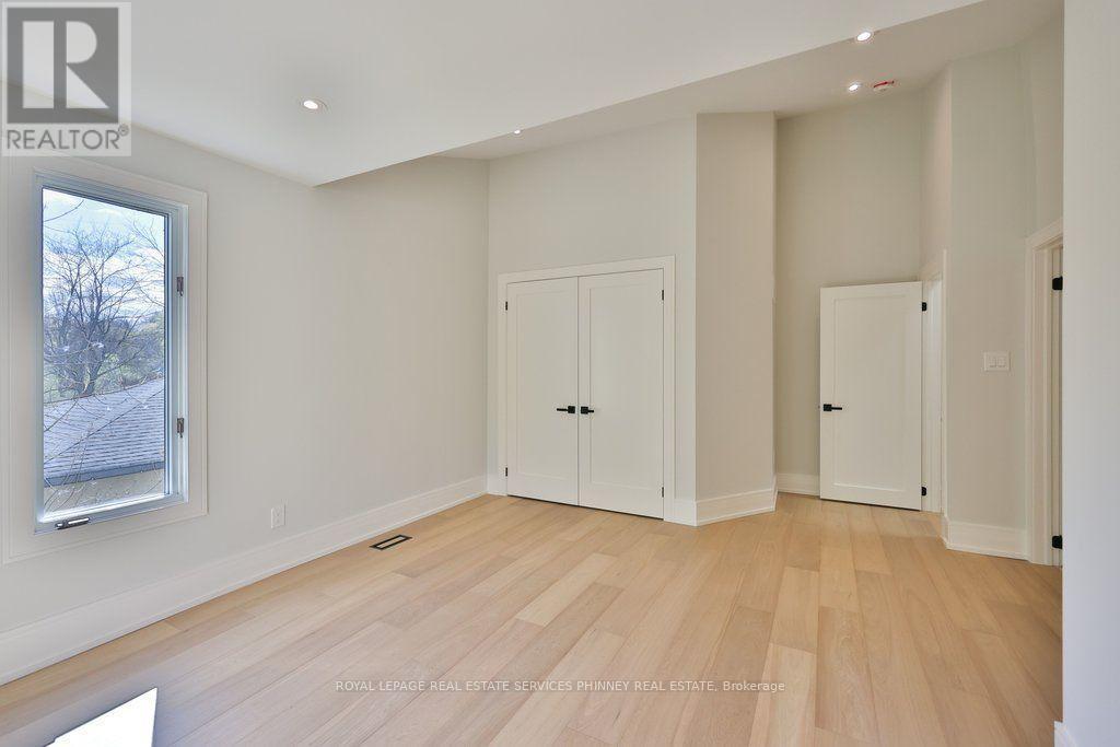 1340 Contour Drive, Mississauga, ON - Indoor Photo Showing Other Room
