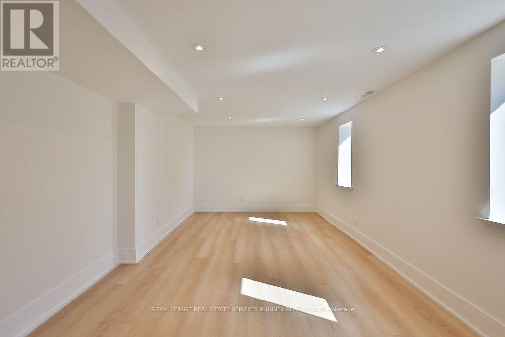 1340 Contour Drive, Mississauga, ON - Indoor Photo Showing Other Room