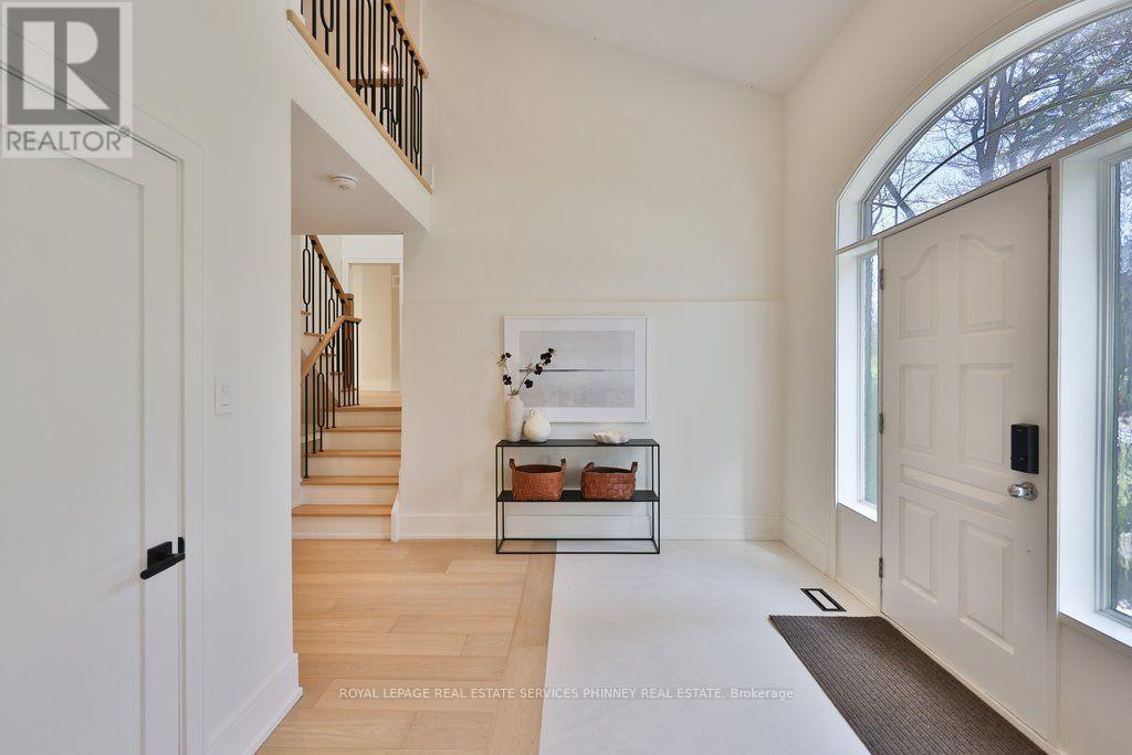 1340 Contour Drive, Mississauga, ON - Indoor Photo Showing Other Room