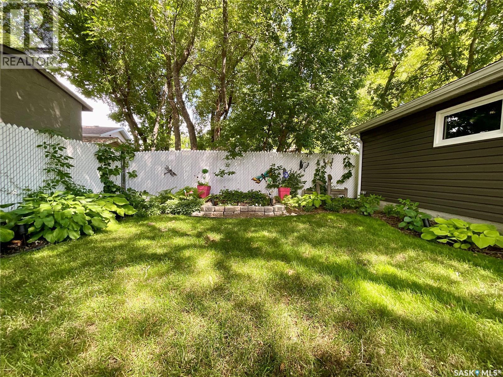 30 Rosewood Place, Regina, SK - Outdoor