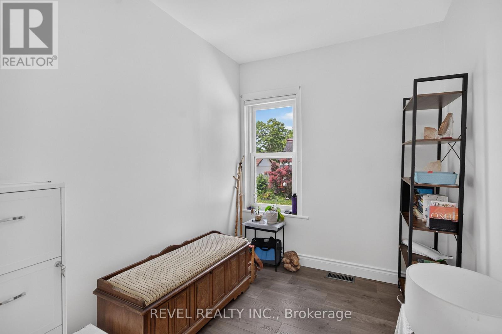 9 Davidson Street, Cambridge, ON - Indoor