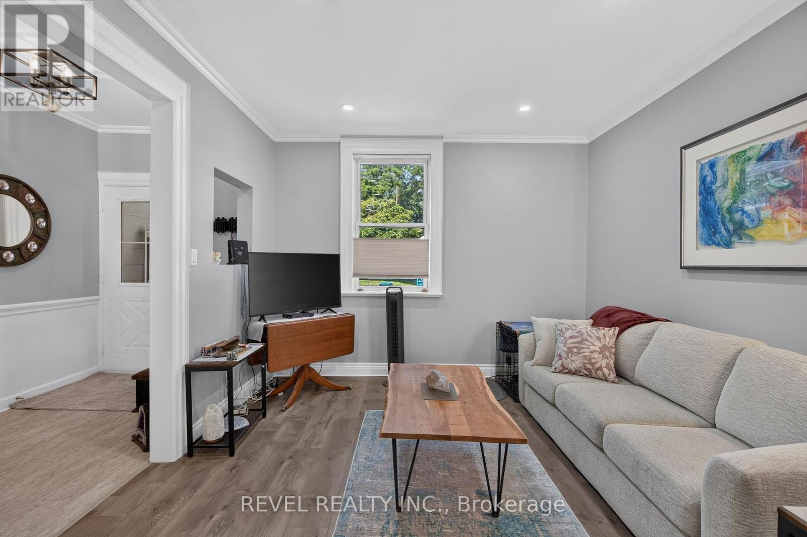 9 Davidson Street, Cambridge, ON - Indoor