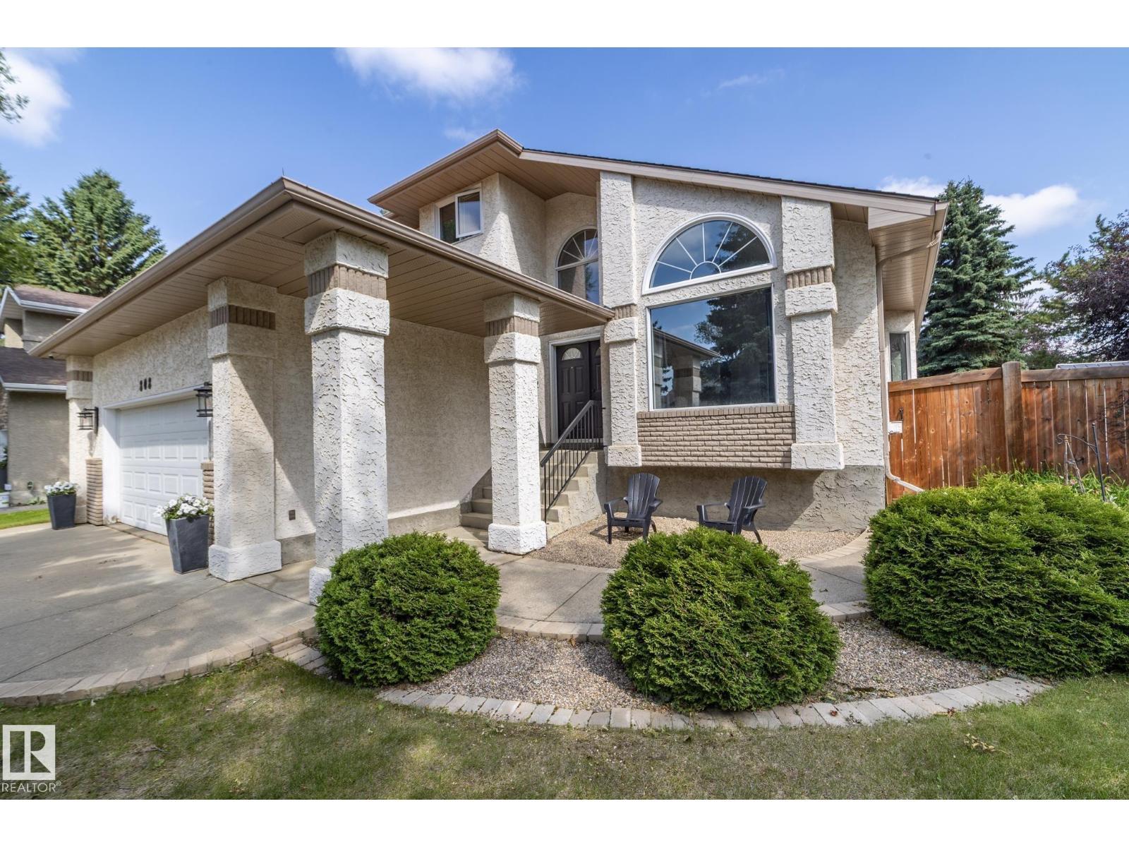 808 Hepburn Av Nw, Edmonton, AB