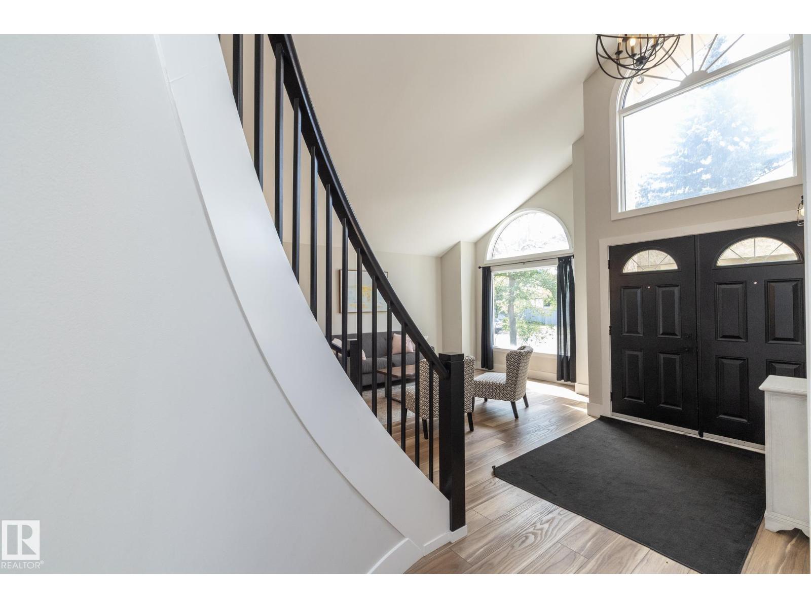 808 Hepburn Av Nw, Edmonton, AB