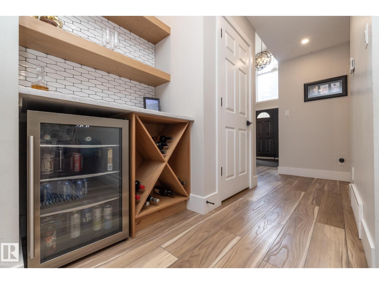 808 Hepburn Av Nw, Edmonton, AB