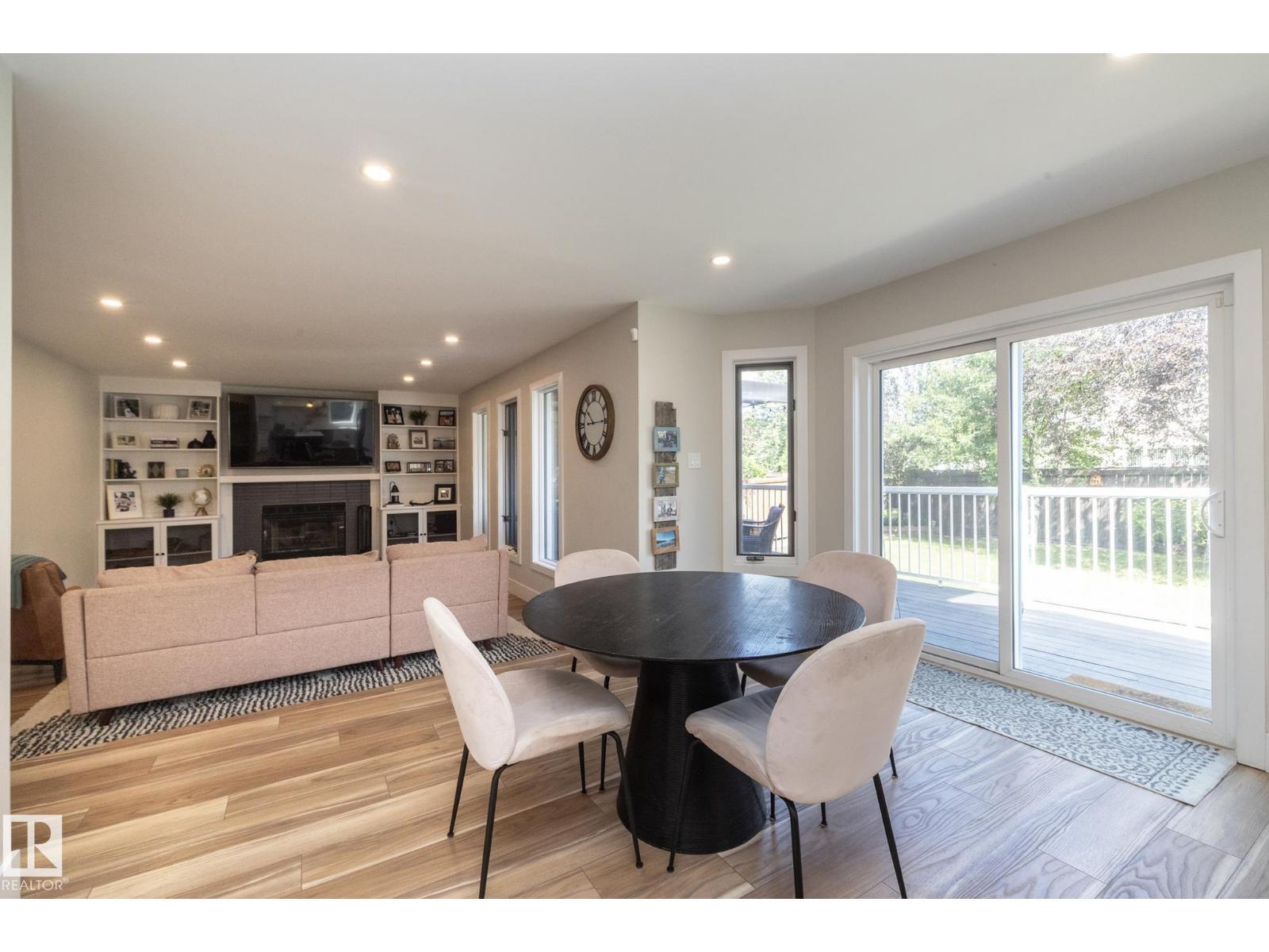 808 Hepburn Av Nw, Edmonton, AB