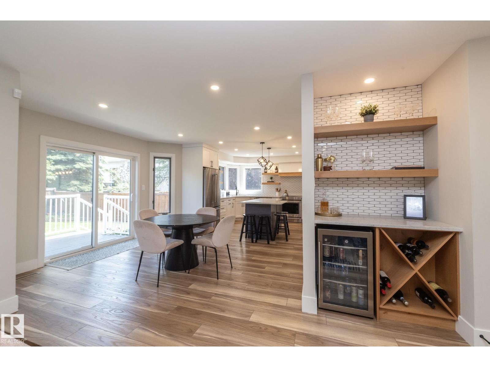 808 Hepburn Av Nw, Edmonton, AB