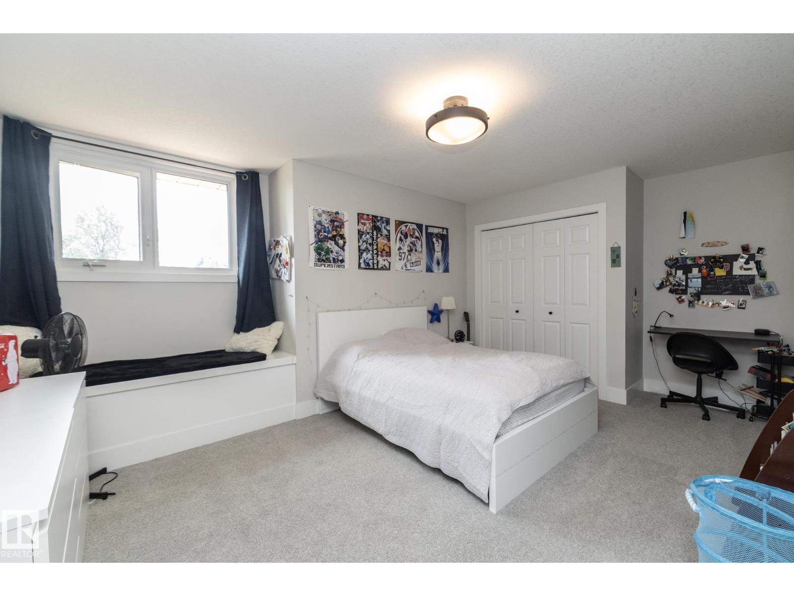808 Hepburn Av Nw, Edmonton, AB