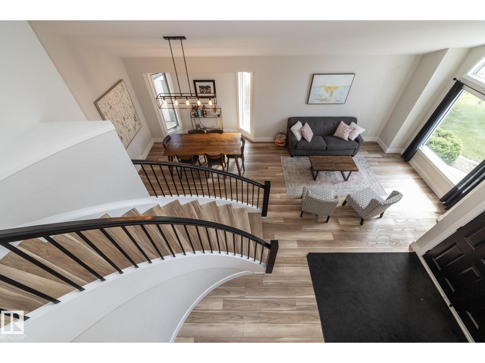808 Hepburn Av Nw, Edmonton, AB