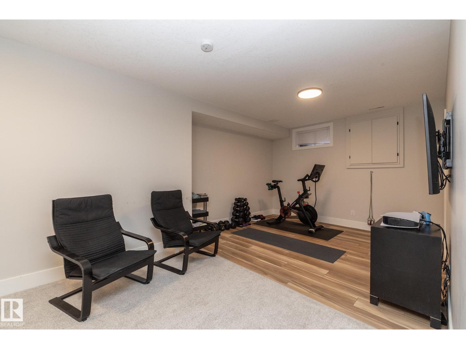 808 Hepburn Av Nw, Edmonton, AB