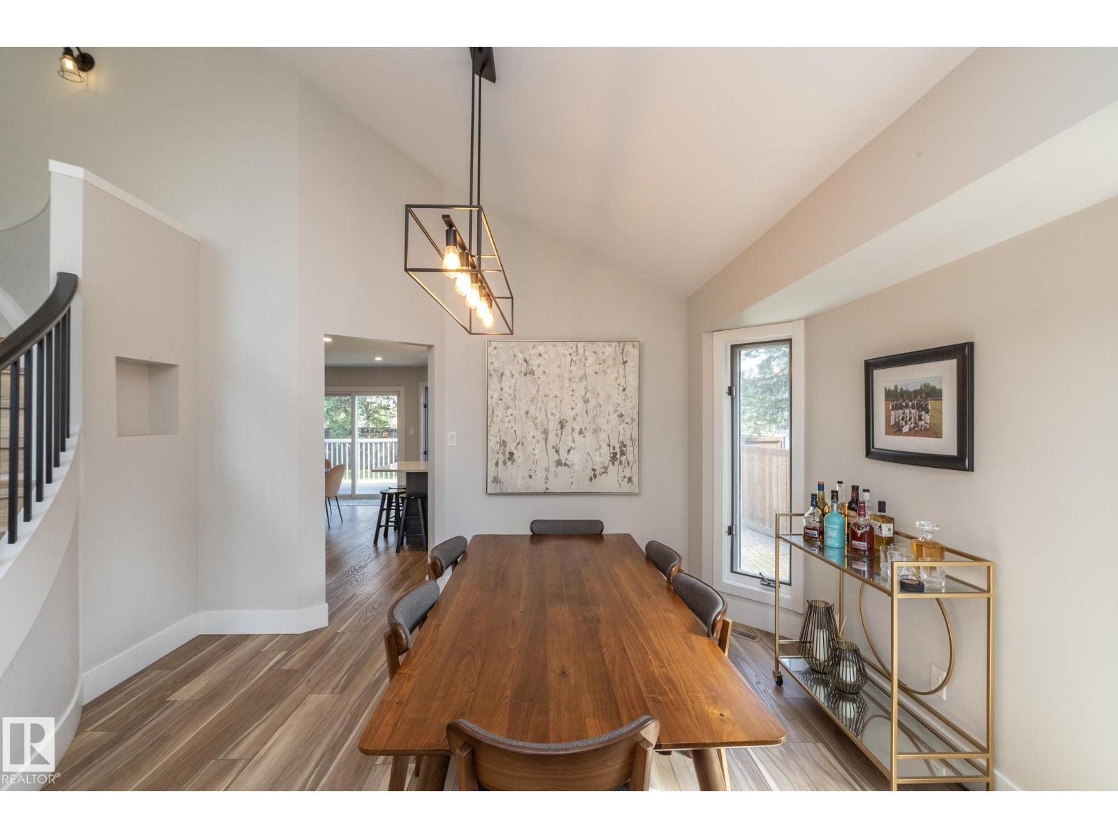 808 Hepburn Av Nw, Edmonton, AB