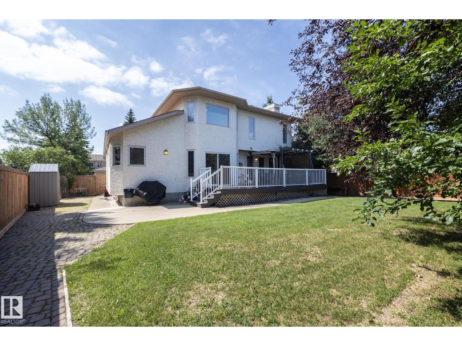 808 Hepburn Av Nw, Edmonton, AB