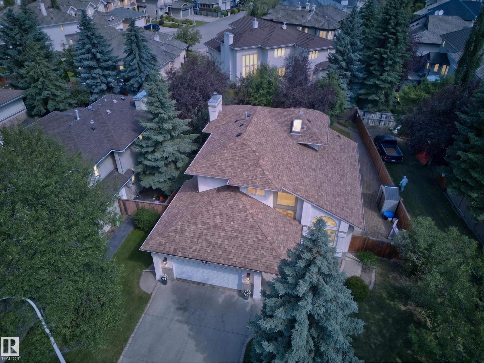 808 Hepburn Av Nw, Edmonton, AB