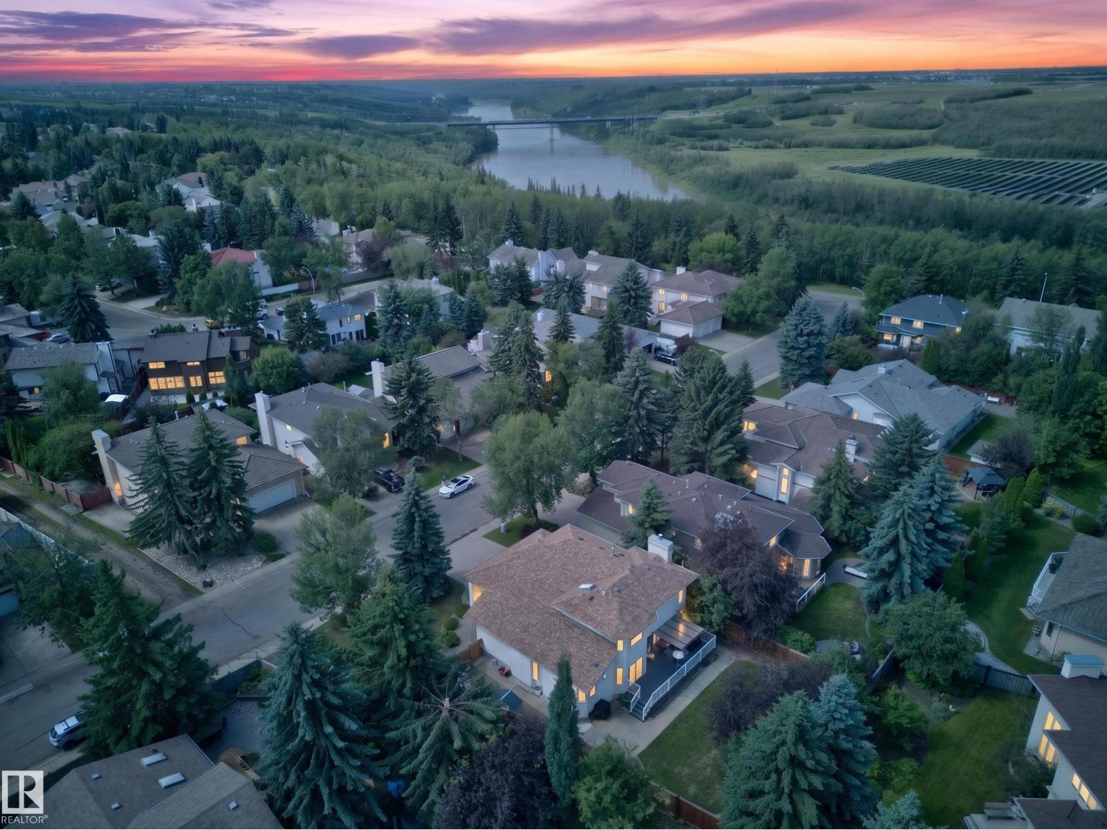 808 Hepburn Av Nw, Edmonton, AB