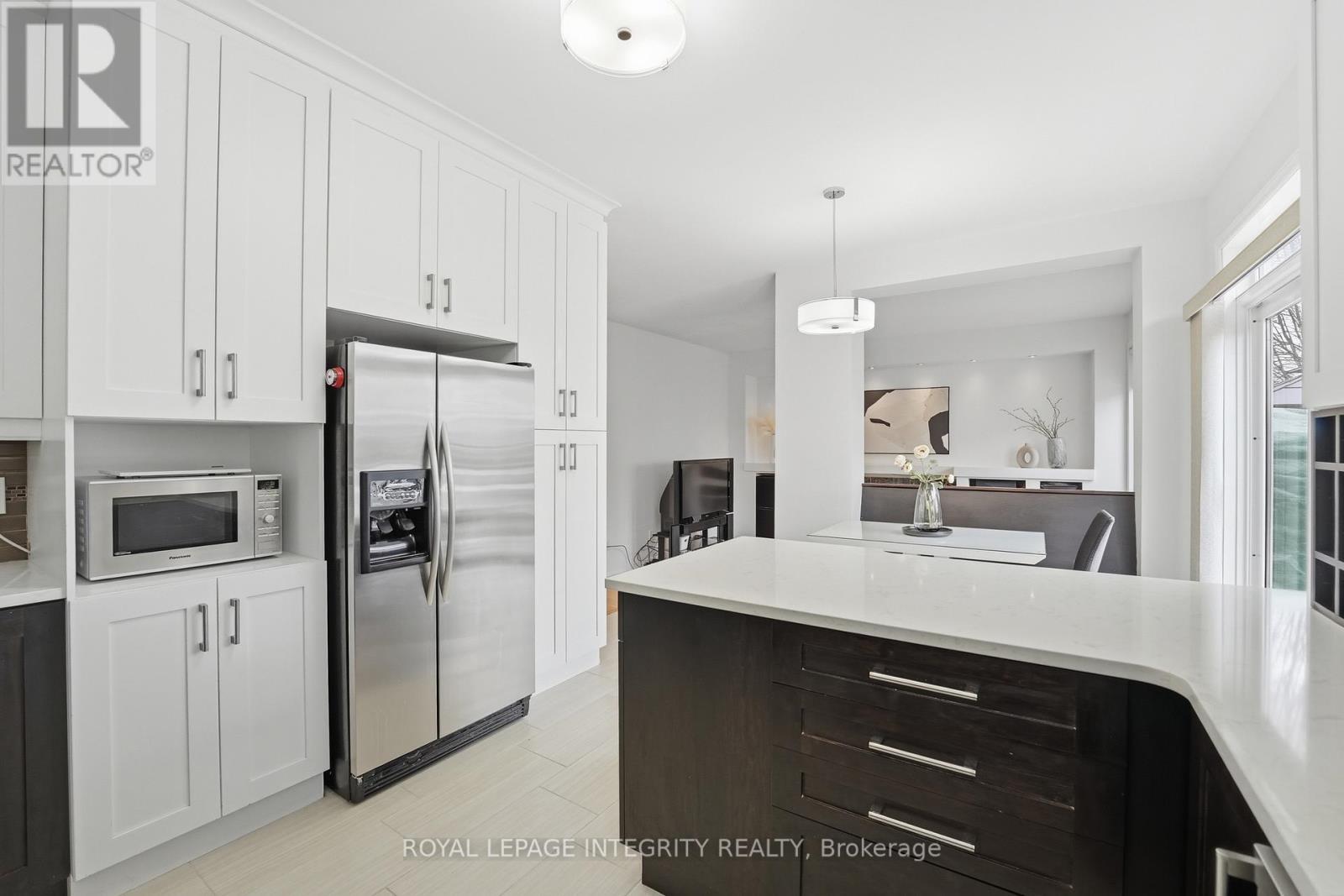 46 Catterick Crescent, Ottawa, ON - Indoor Photo Showing Kitchen