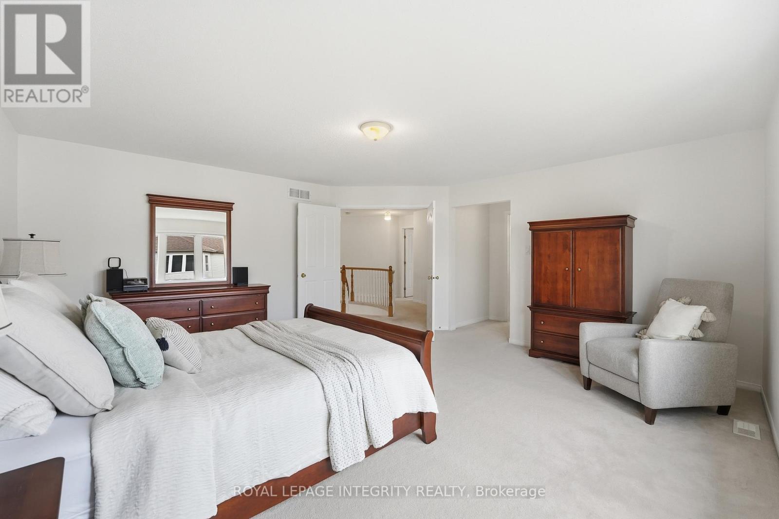 46 Catterick Crescent, Ottawa, ON - Indoor Photo Showing Bedroom