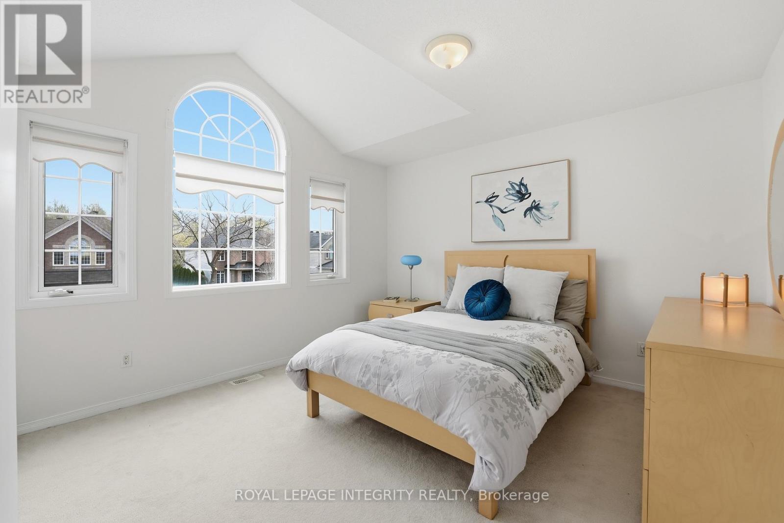 46 Catterick Crescent, Ottawa, ON - Indoor Photo Showing Bedroom
