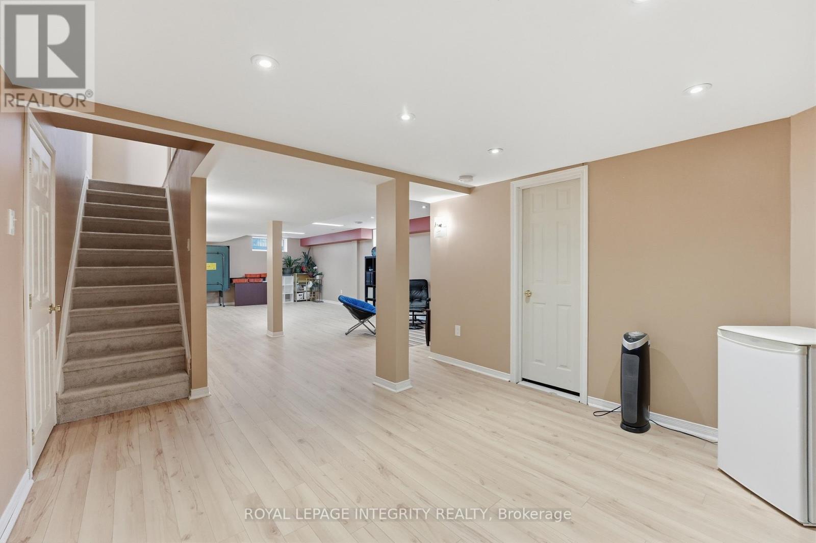 46 Catterick Crescent, Ottawa, ON - Indoor Photo Showing Other Room