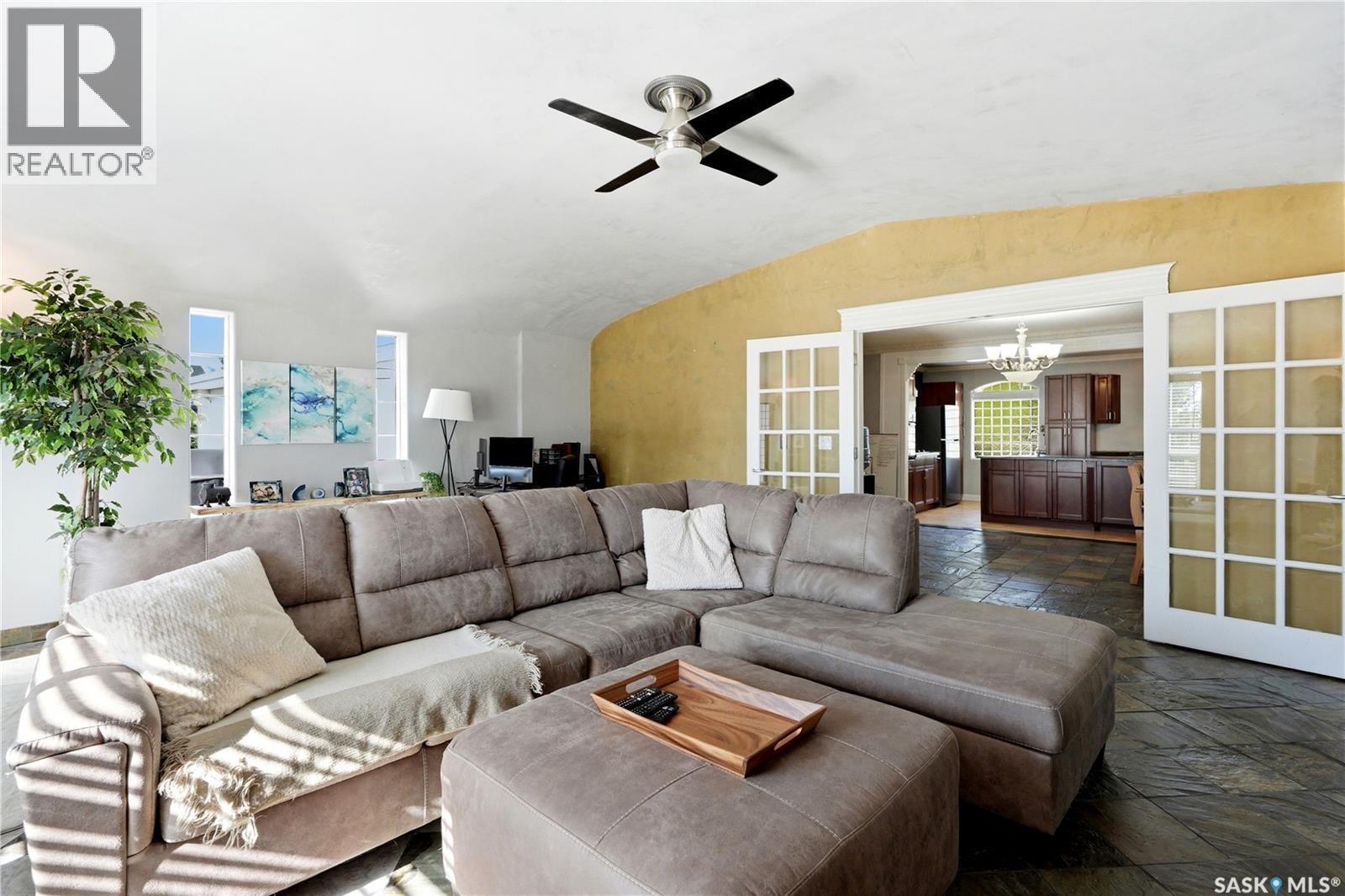 308 3Rd Street W, Delisle, SK - Indoor Photo Showing Living Room