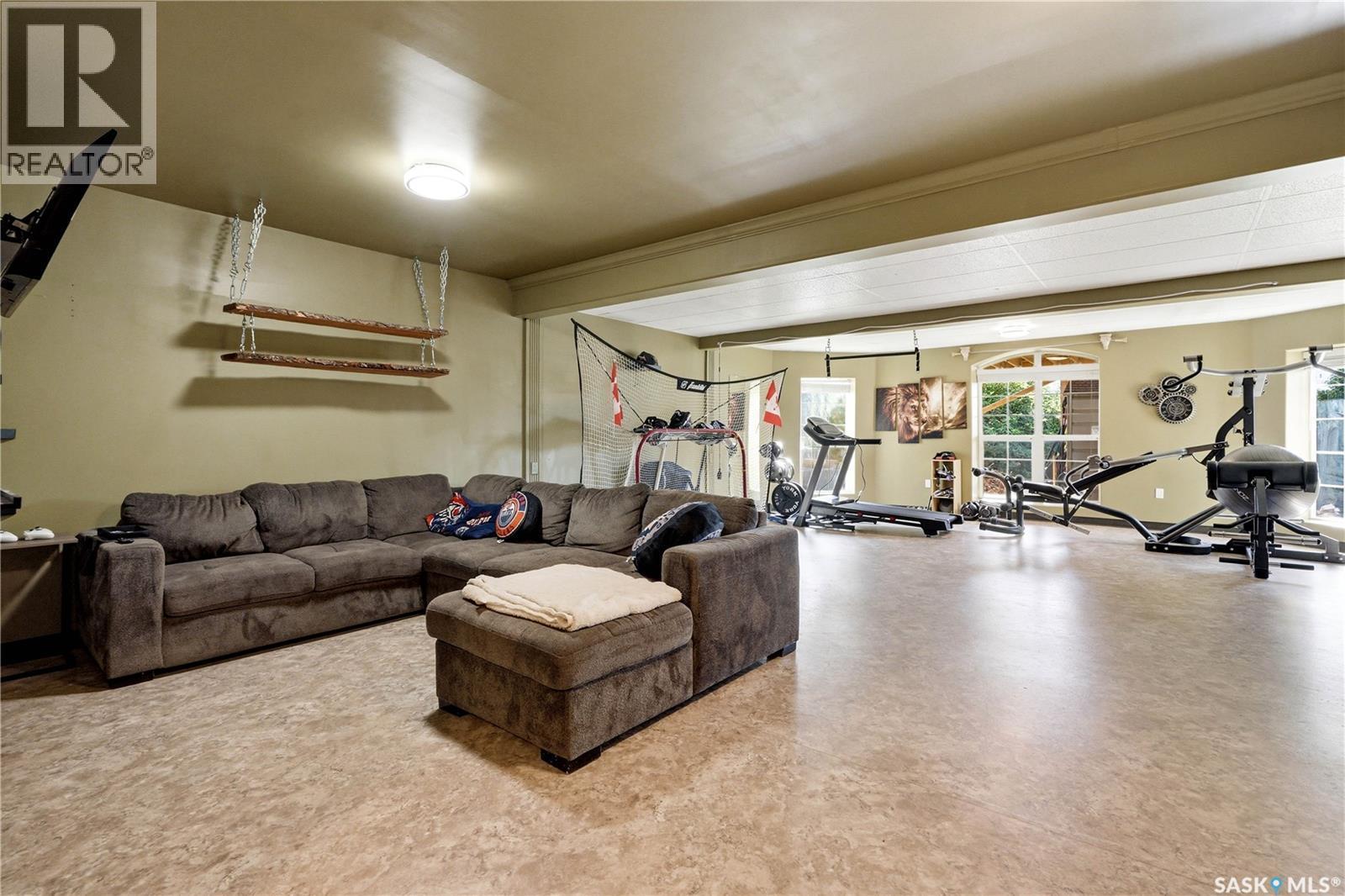 308 3Rd Street W, Delisle, SK - Indoor Photo Showing Gym Room
