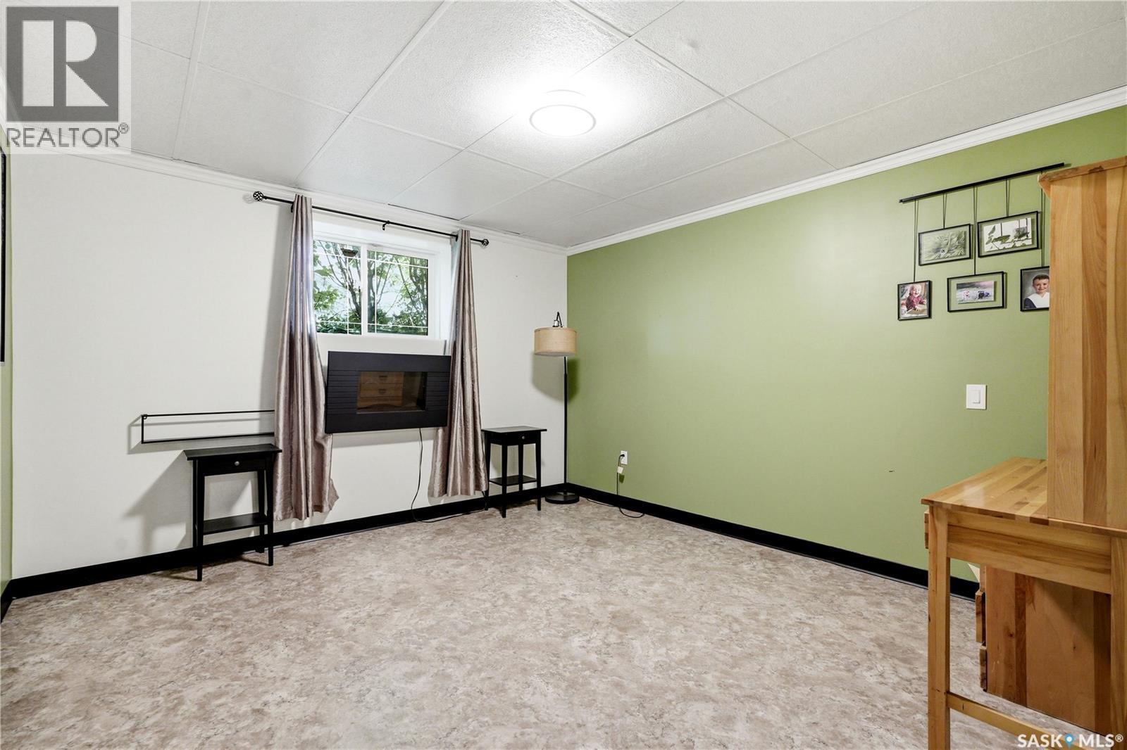 308 3Rd Street W, Delisle, SK - Indoor Photo Showing Other Room