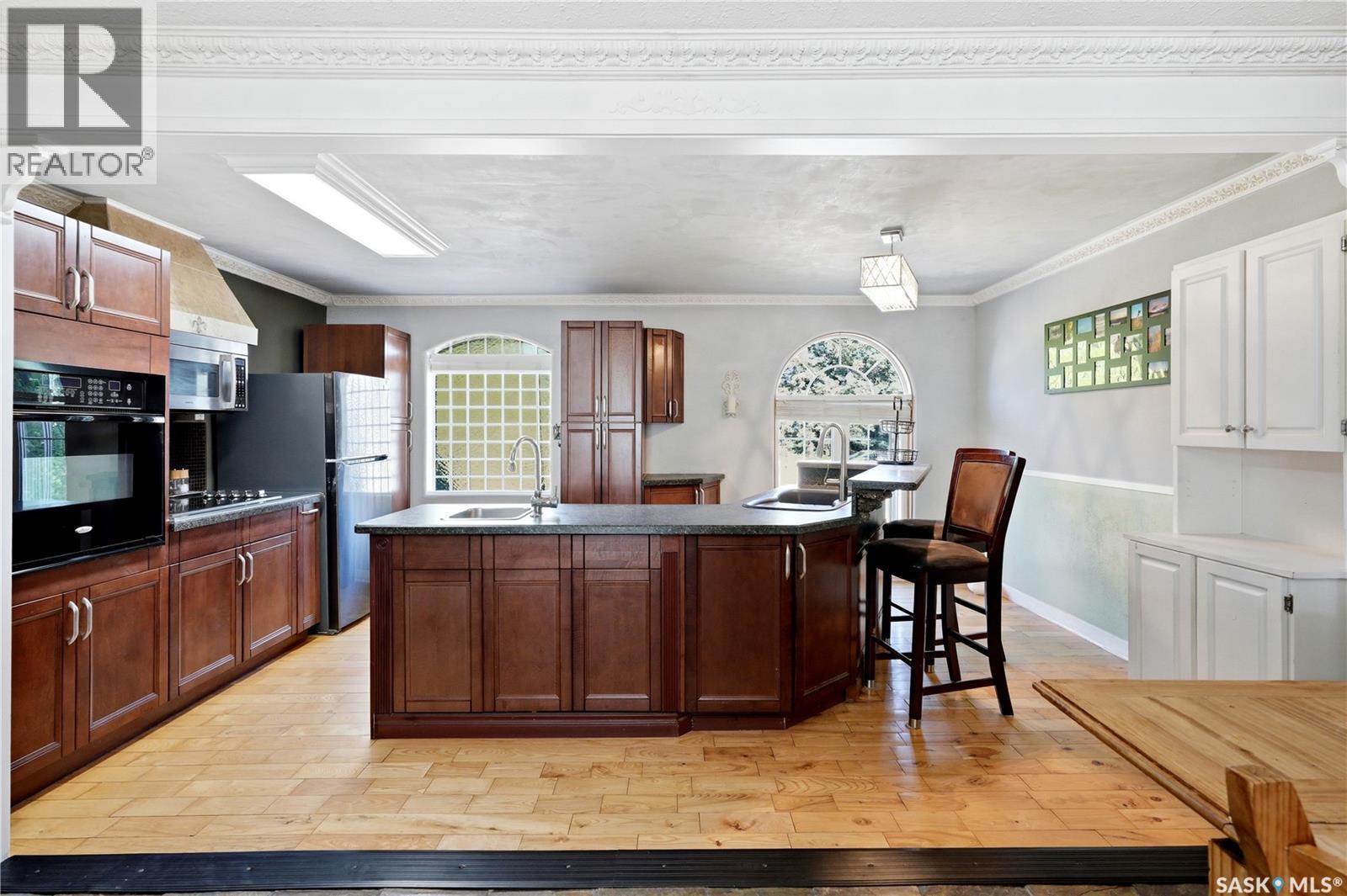308 3Rd Street W, Delisle, SK - Indoor Photo Showing Kitchen