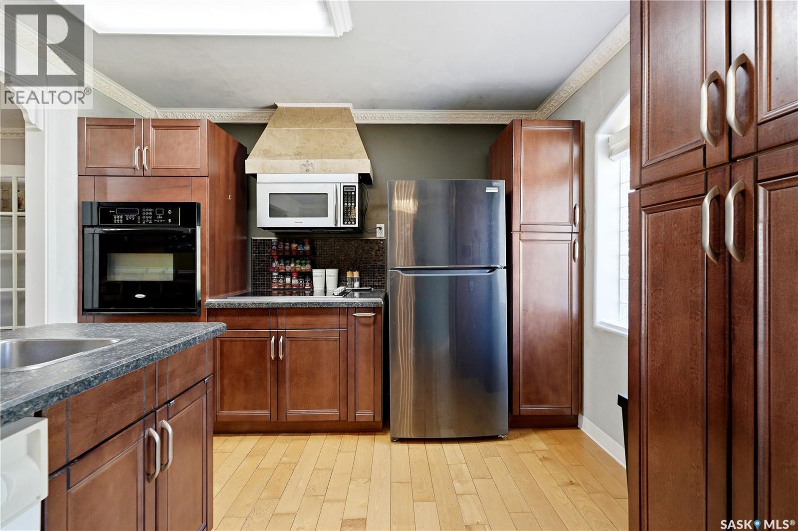 308 3Rd Street W, Delisle, SK - Indoor Photo Showing Kitchen