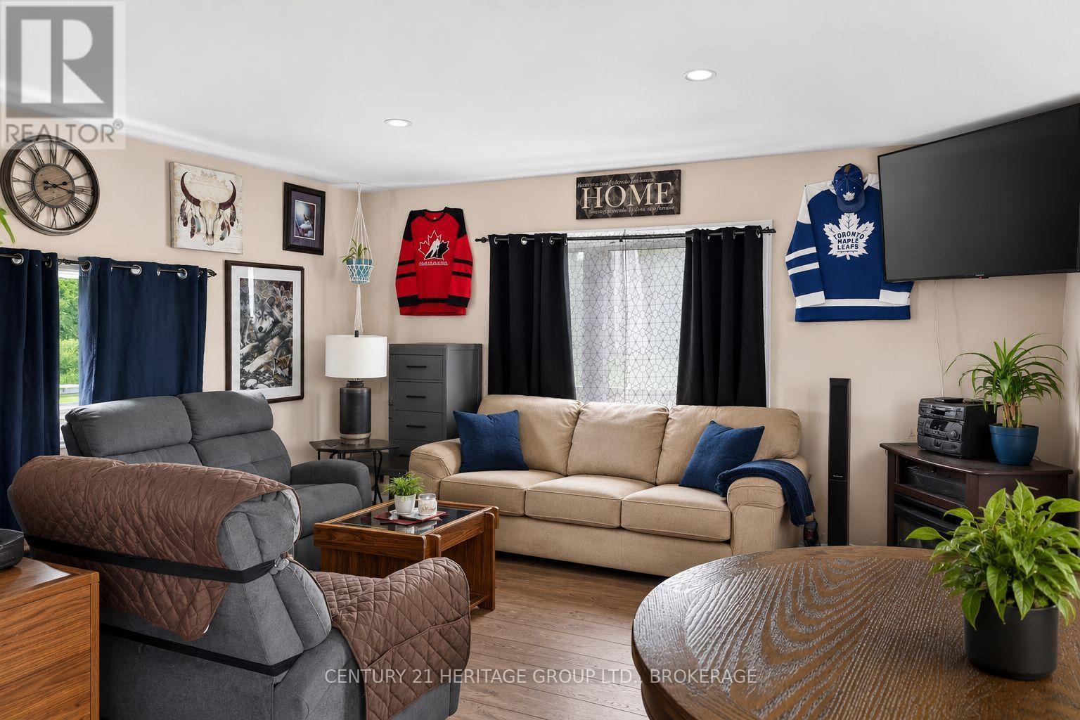 Photo is virtually staged - 7 Patterson Road, Rideau Lakes, ON