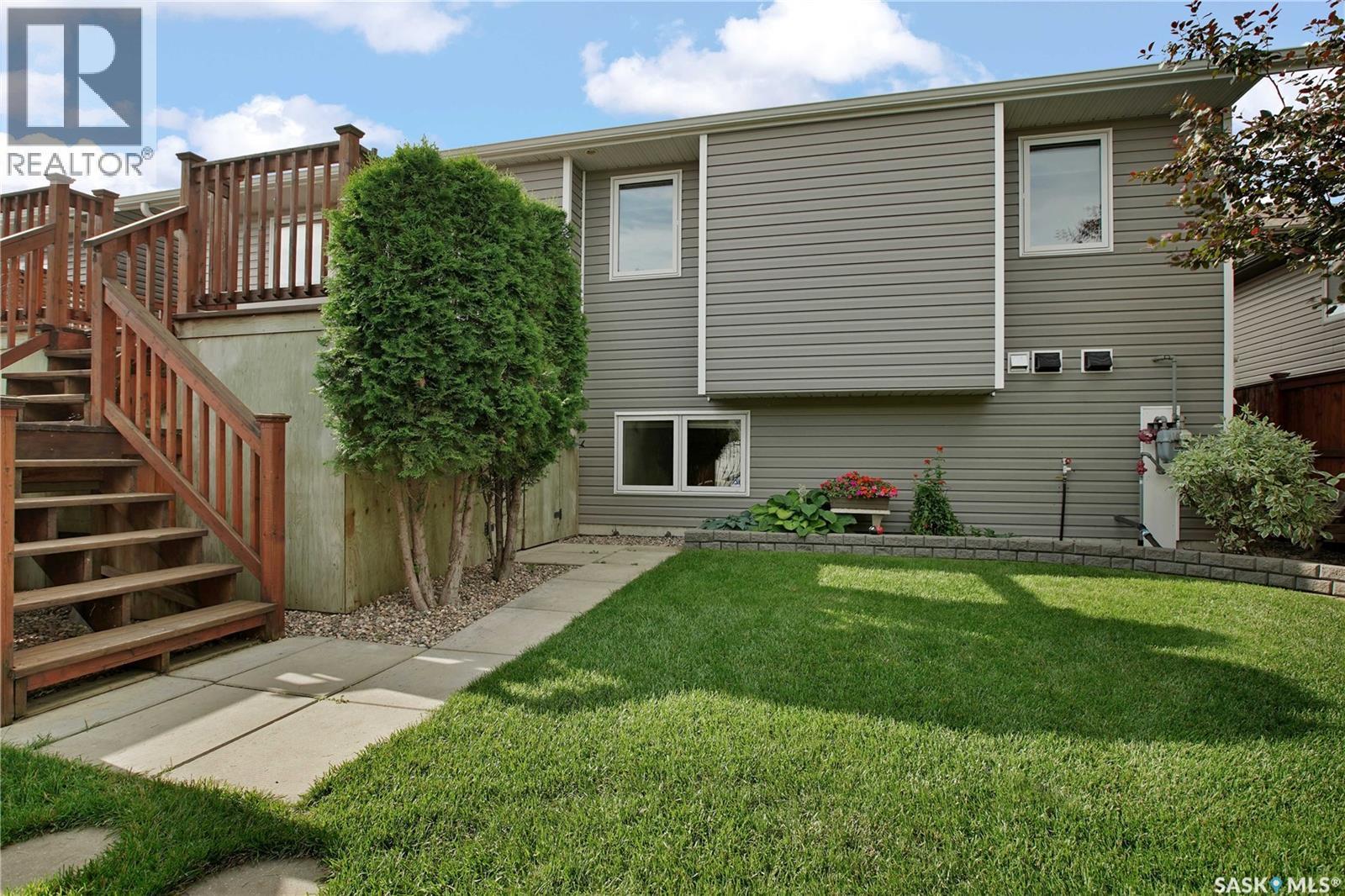 412 Lyle Crescent, Warman, SK - Outdoor