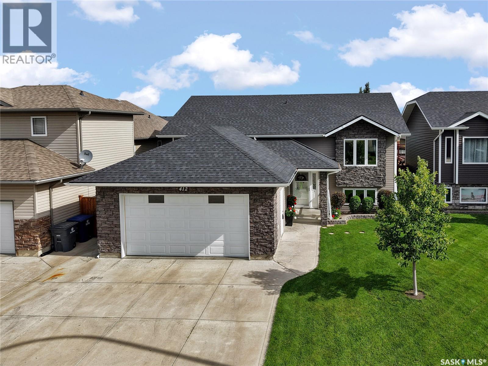 412 Lyle Crescent, Warman, SK - Outdoor With Facade