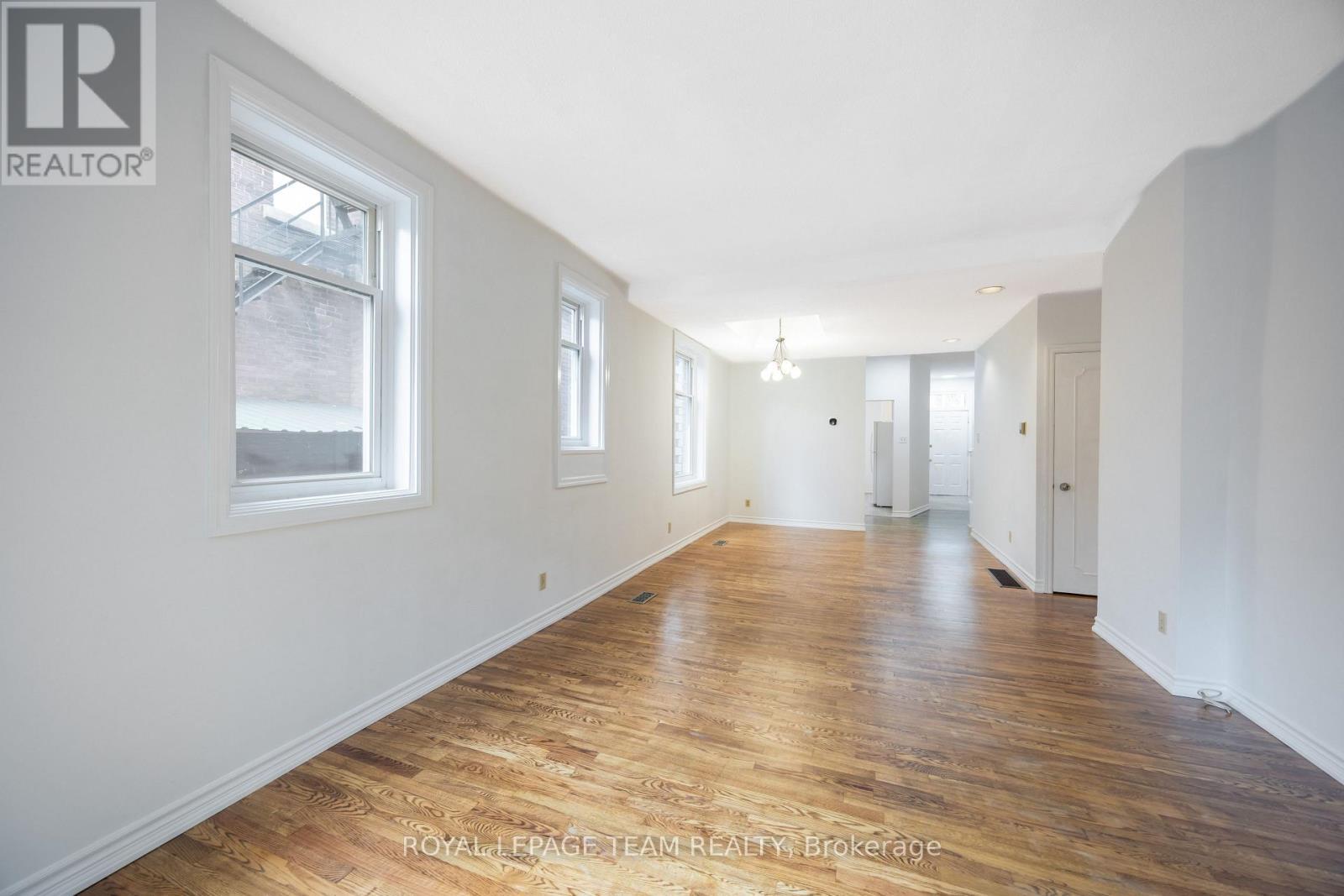301 Somerset Street E, Ottawa, ON - Indoor Photo Showing Other Room