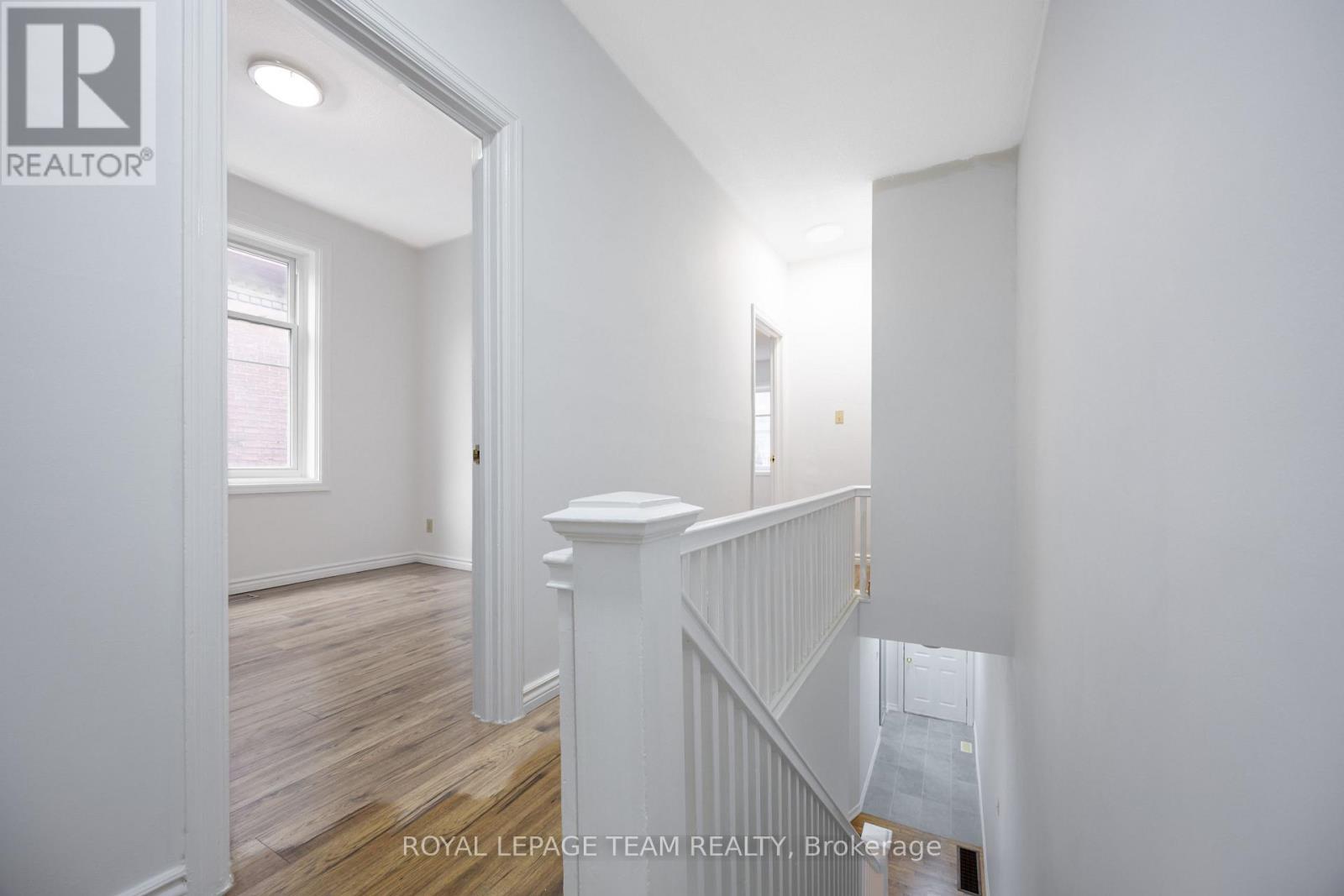 301 Somerset Street E, Ottawa, ON - Indoor Photo Showing Other Room