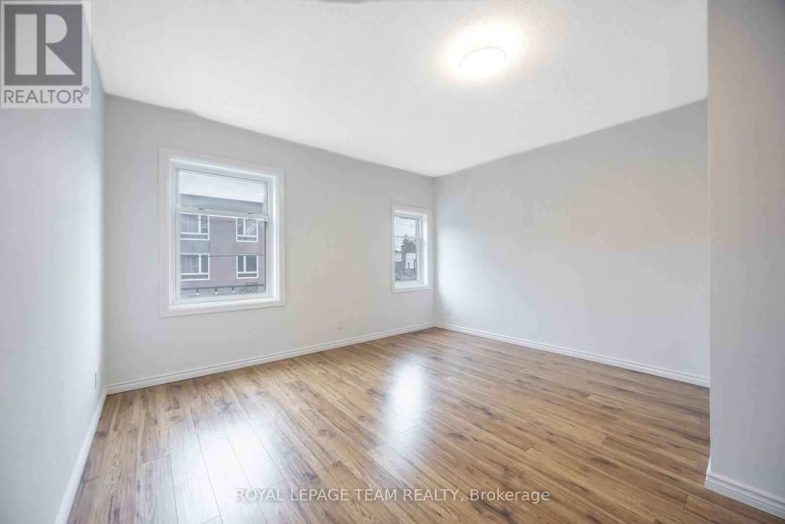 301 Somerset Street E, Ottawa, ON - Indoor Photo Showing Other Room