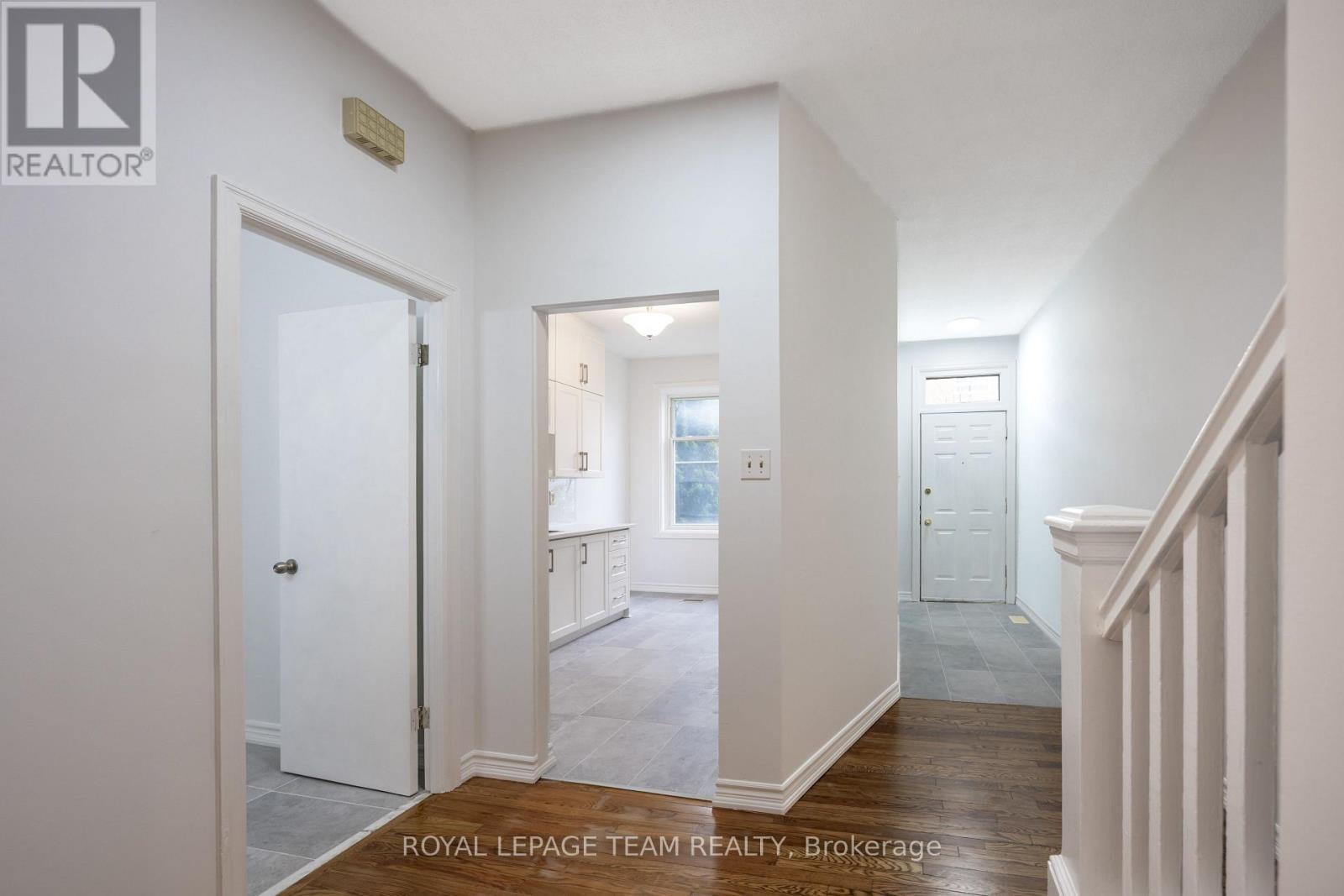 301 Somerset Street E, Ottawa, ON - Indoor Photo Showing Other Room