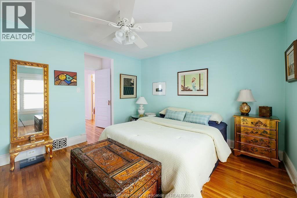819 Windermere, Windsor, ON - Indoor Photo Showing Bedroom