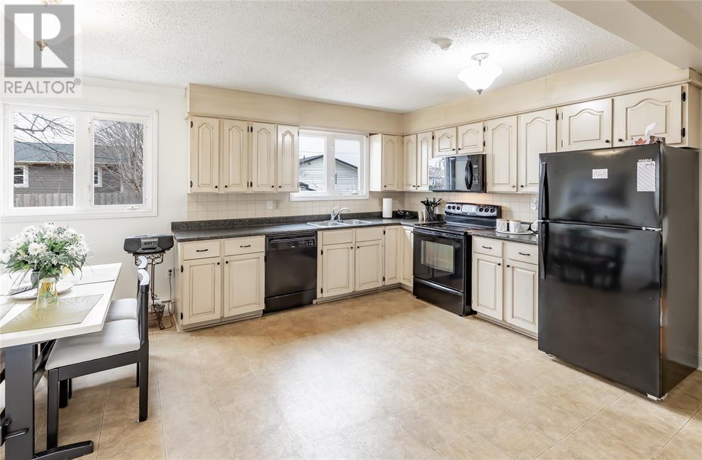 52 Mountbatten Drive, St. John'S, NL - Indoor Photo Showing Other Room