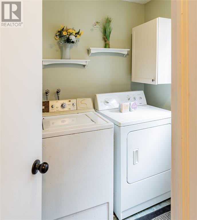 52 Mountbatten Drive, St. John'S, NL - Indoor Photo Showing Laundry Room
