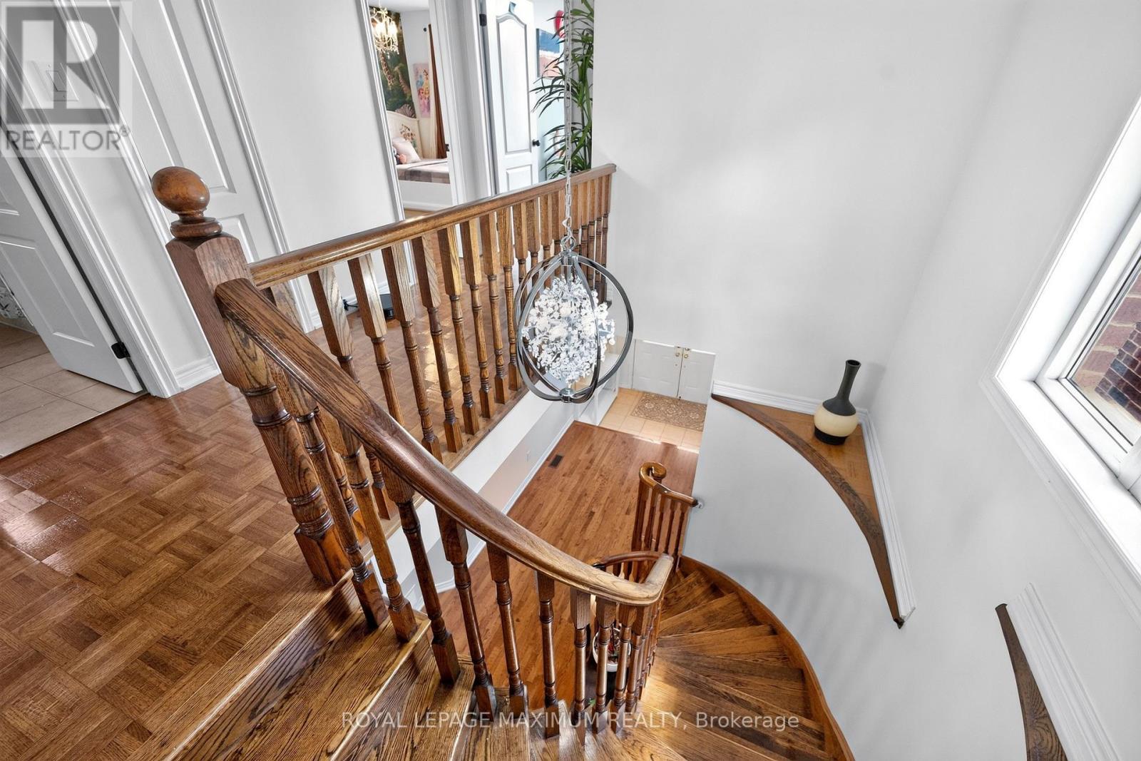 95 White Beach Crescent, Vaughan, ON - Indoor Photo Showing Other Room
