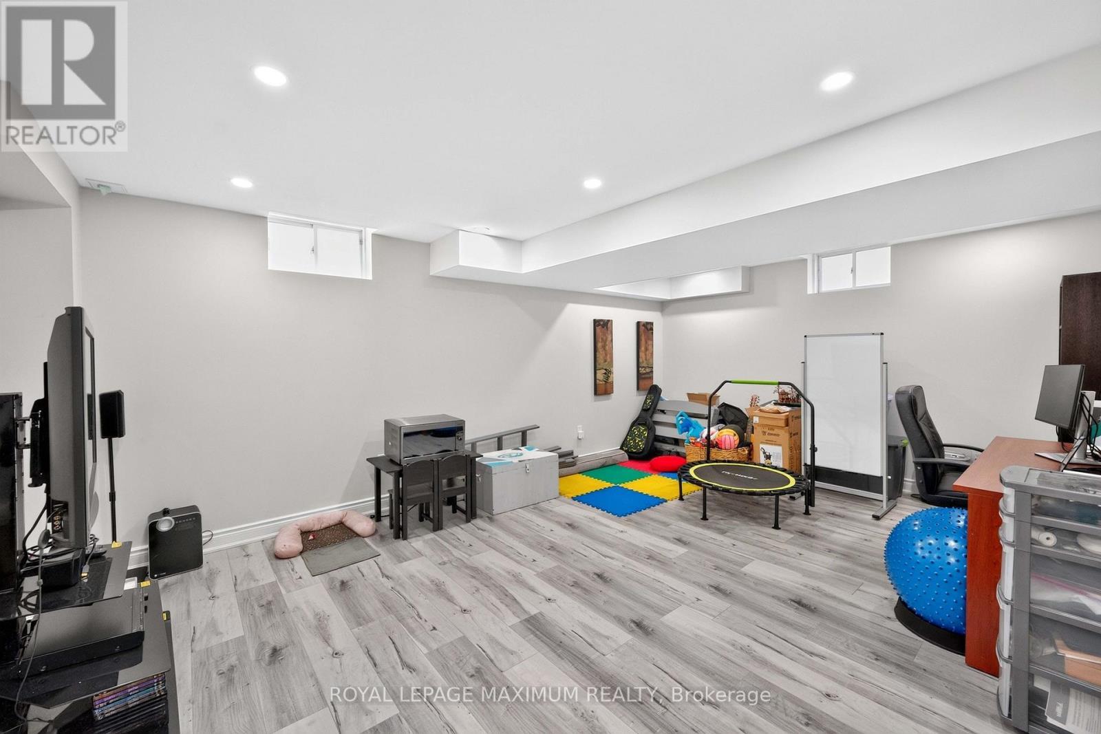 95 White Beach Crescent, Vaughan, ON - Indoor