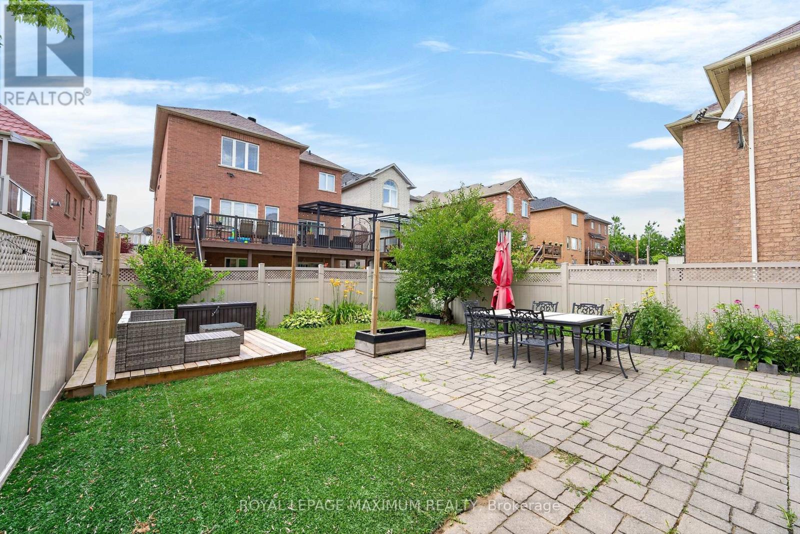 95 White Beach Crescent, Vaughan, ON - Outdoor With Deck Patio Veranda
