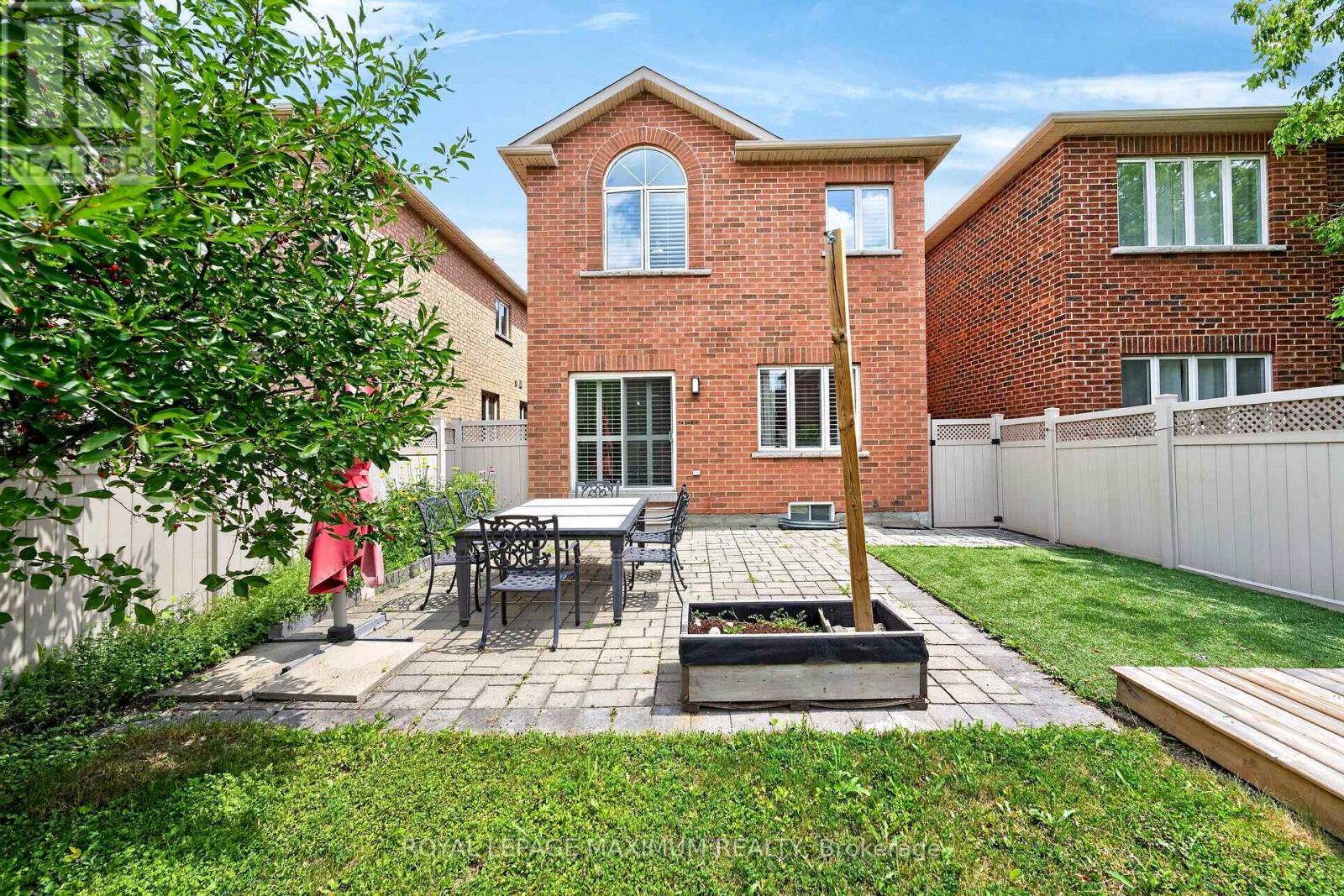 95 White Beach Crescent, Vaughan, ON - Outdoor With Deck Patio Veranda