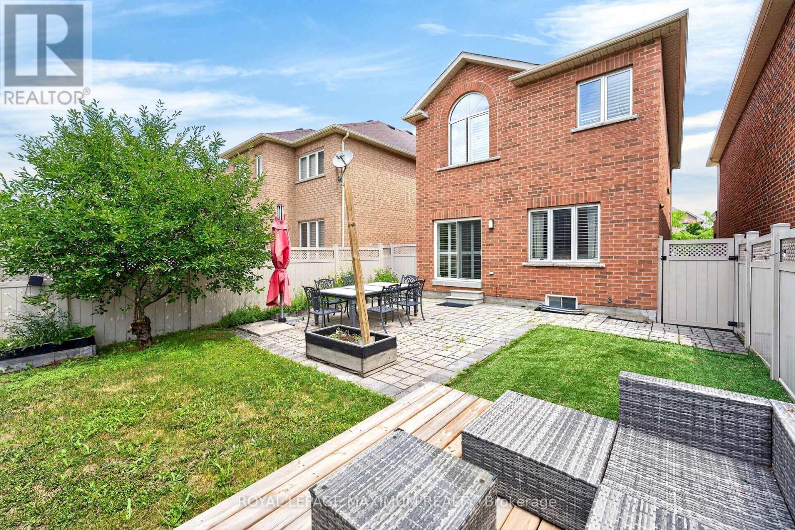 95 White Beach Crescent, Vaughan, ON - Outdoor With Deck Patio Veranda With Exterior
