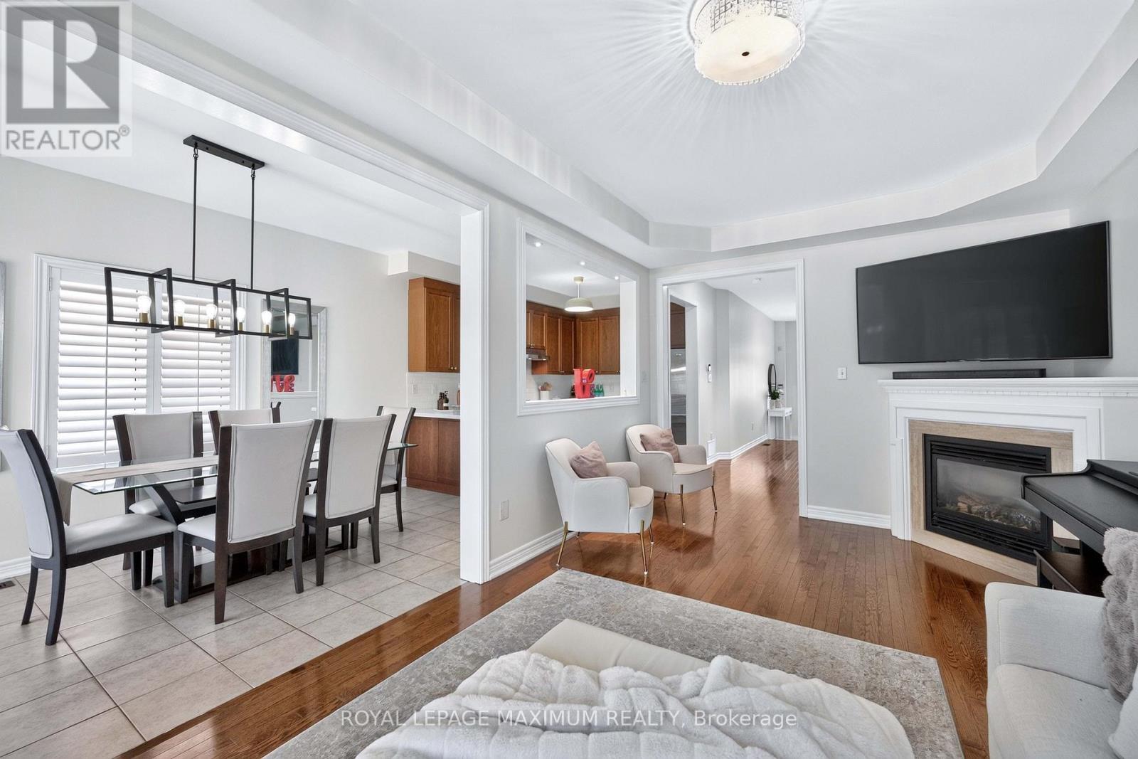 95 White Beach Crescent, Vaughan, ON - Indoor Photo Showing Living Room With Fireplace