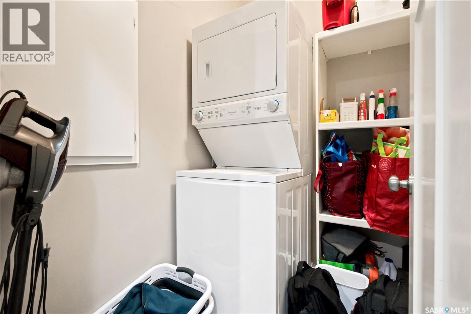 214 545 Hassard Close, Saskatoon, SK - Indoor Photo Showing Laundry Room